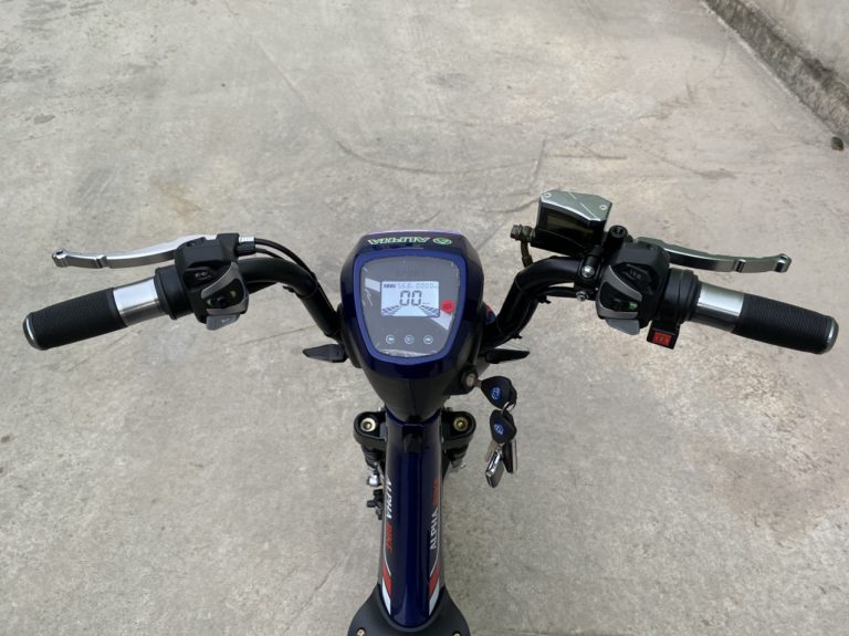 tay ga tay nắm